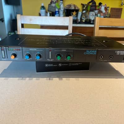 Boss CE-300 Super Chorus | Reverb