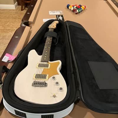 Reverend  Descent W Barotone 2025 - Trans White with case image 24