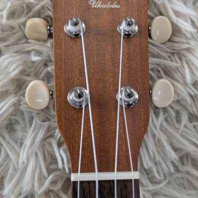 Ohana CKS-22E Solid Spruce Top Slim Body Elec/Acou Concert Ukulele w/Gig Bag -Blem image 2