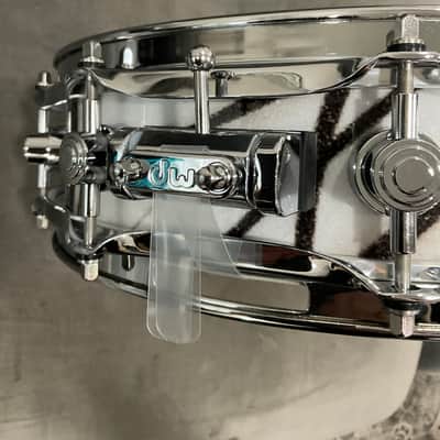 Mint DW Collectors Series Maple Pi snare 3.14 X 14 White Glass Contrail w/ Chrome hardware image 5