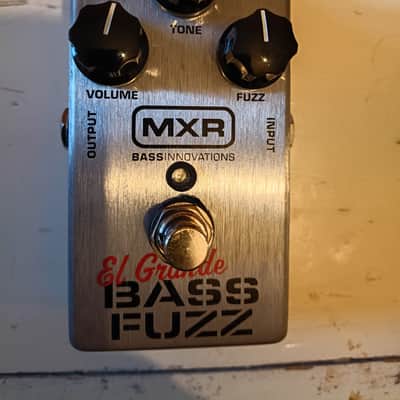 Triungulo Lab J.f. Fuzz Silver | Reverb France