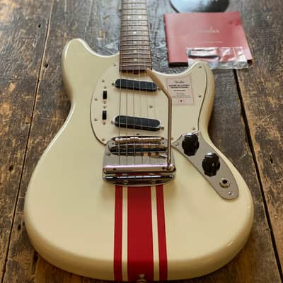 Fender MIJ Traditional 60s Mustang | Reverb UK