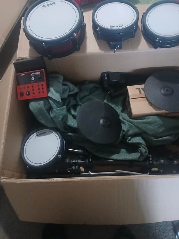 Alesis Nitro Pro Electronic Drum Set 2024 - Present - Black image 1