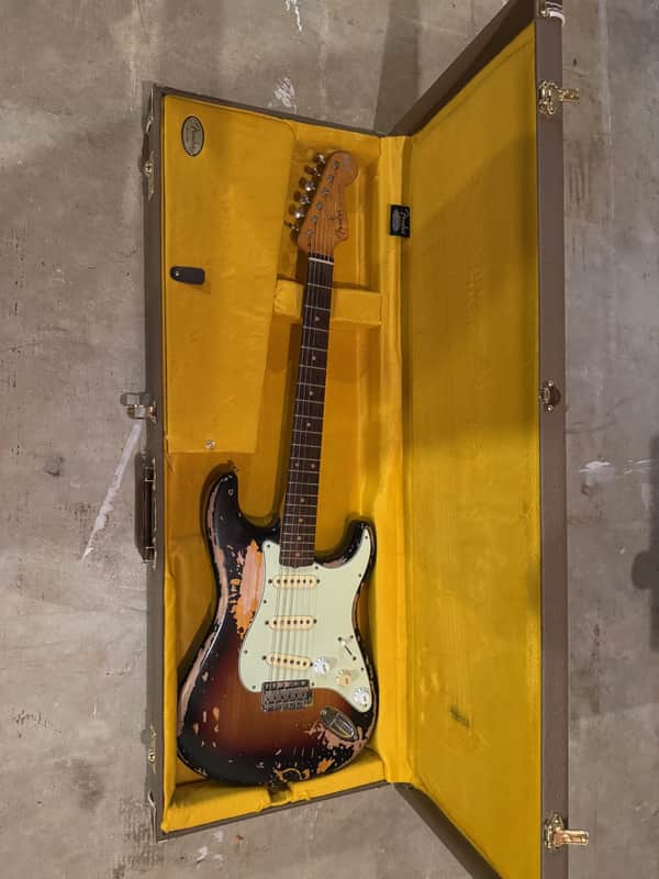 Fender Mike McCready Signature Stratocaster 2023 - Present - 3-Color Sunburst Relic