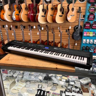 Roland RD-700SX 88-Weighted Key Digital Stage Piano