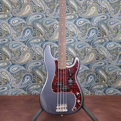 Fender Limited Edition Vintera II Road Worn 60s Precision Bass Charcoal Frost Metallic image 2