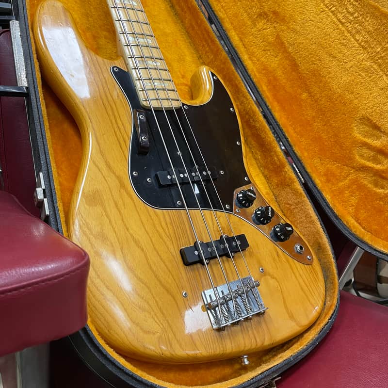 Fender Jazz Bass with Maple Fretboard