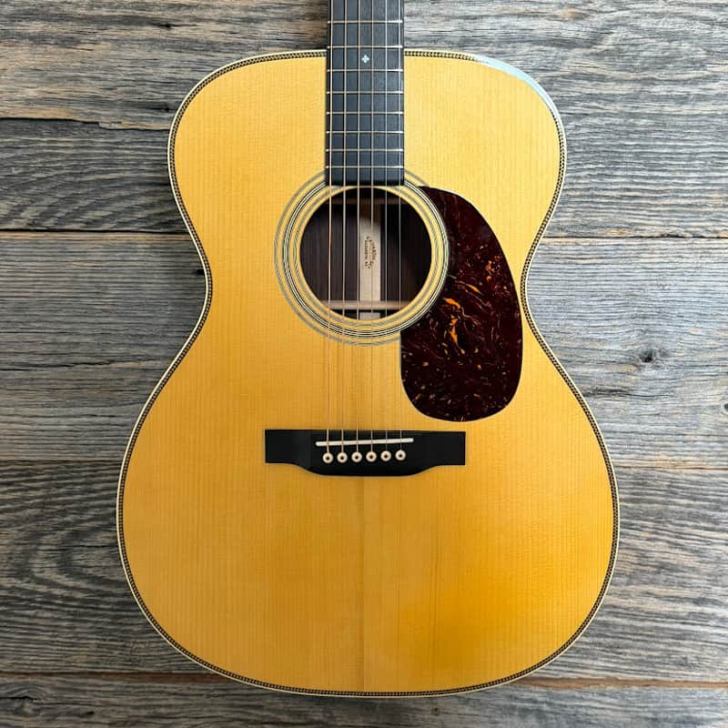 Martin Used Martin 000-28 Custom Shop Guitar - w/OHSC