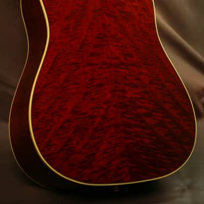 2001 Gibson Hummingbird Ultimate Quilt Custom Shop Acoustic Guitar image 5
