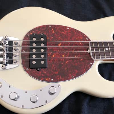 Ernie Ball Music Man  Ernie Ball Music Man BFR  11/90 4-string Bass Old Smoothie  w/ Hard Case 2017 image 8