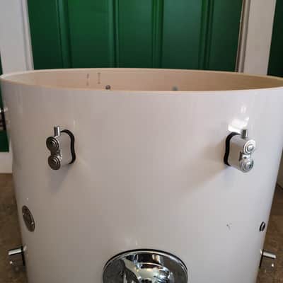 PDP Concept Series Maple Bass Drum 22x18 Pearlescent White image 8