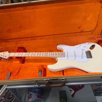 Fender Eric Clapton Artist Series Stratocaster with Vintage Noiseless Pickups 2001 - Present - Olympic White image 1