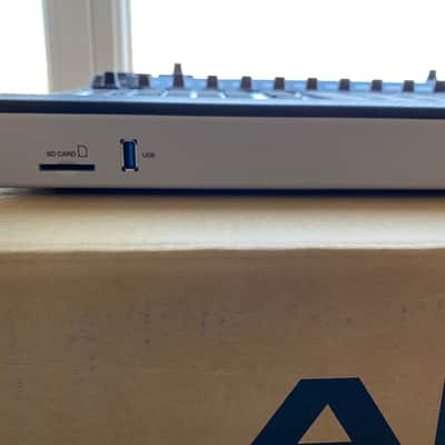 Akai MPC XL Standalone Music Production Center image 10