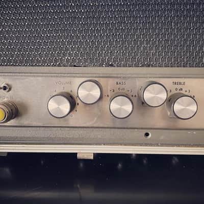 Barnaby Downe Devices Trois Uné 1x10” Combo image 2