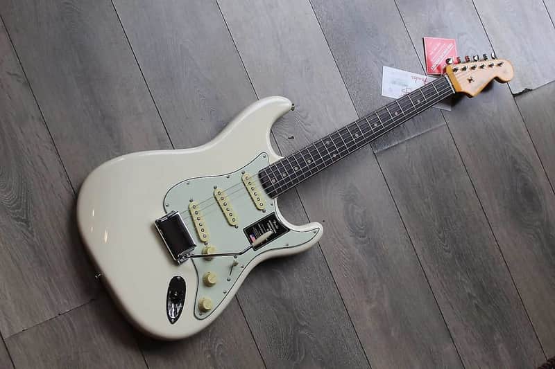 Fender American Vintage II '61 Stratocaster | Reverb Romania