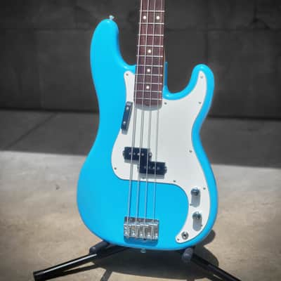 Fender Made in Japan Limited International Color Precision Bass®, Rosewood Fingerboard, Maui Blue image 2