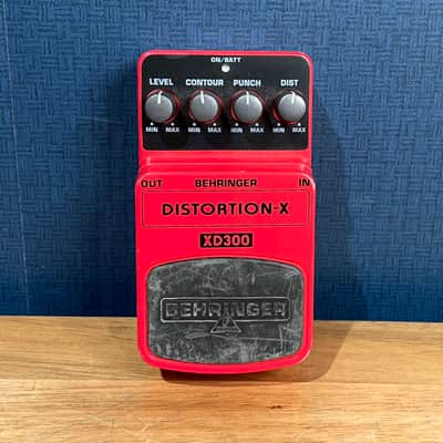 Behringer XD300 Distortion X | Reverb