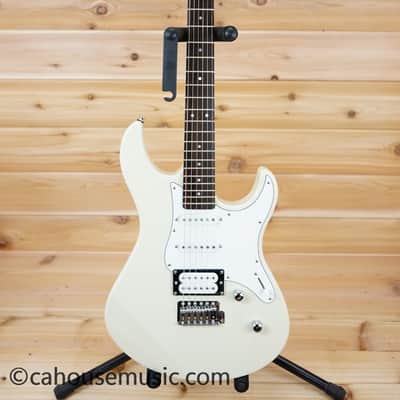 Yamaha PAC112V-VW Pacifica HSS with Rosewood Fretboard - Vintage White image 8