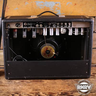 1966 Fender Deluxe Reverb 2-Channel 22-Watt 1x12" Guitar Combo image 9