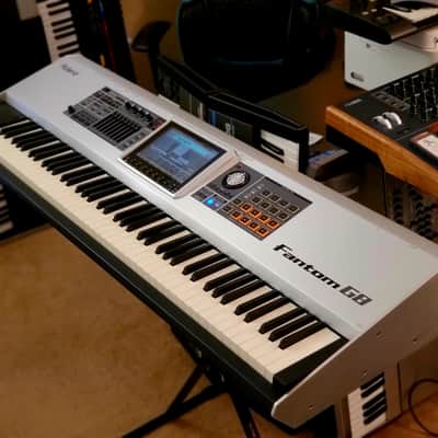 MUST SEE!!! ROLAND FANTOM G8 FULLY INSPECTED/SERVICED AND IN AMAZING CONDITION! image 1