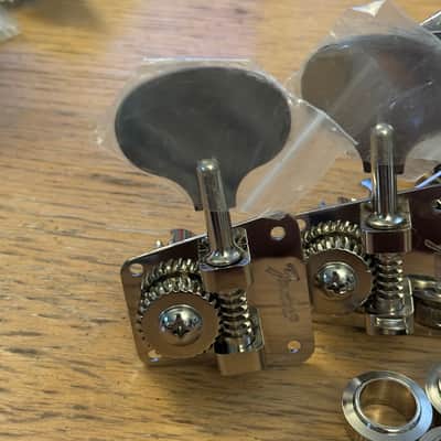 2025 Fender Left Hand American Vintage II 1966 Jazz Bass Lollipop Tuners USA LH J 60s 66 Handed image 4