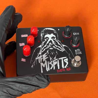 MISFITS STATIC AGE DISTORTION PEDAL (BLACK "FIEND SKULL" EDITION) 2020 Rare Limited Edition image 3