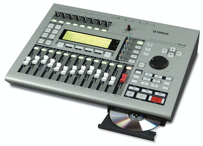 Yamaha AW16G Professional Audio Workstation 16-Track Digital