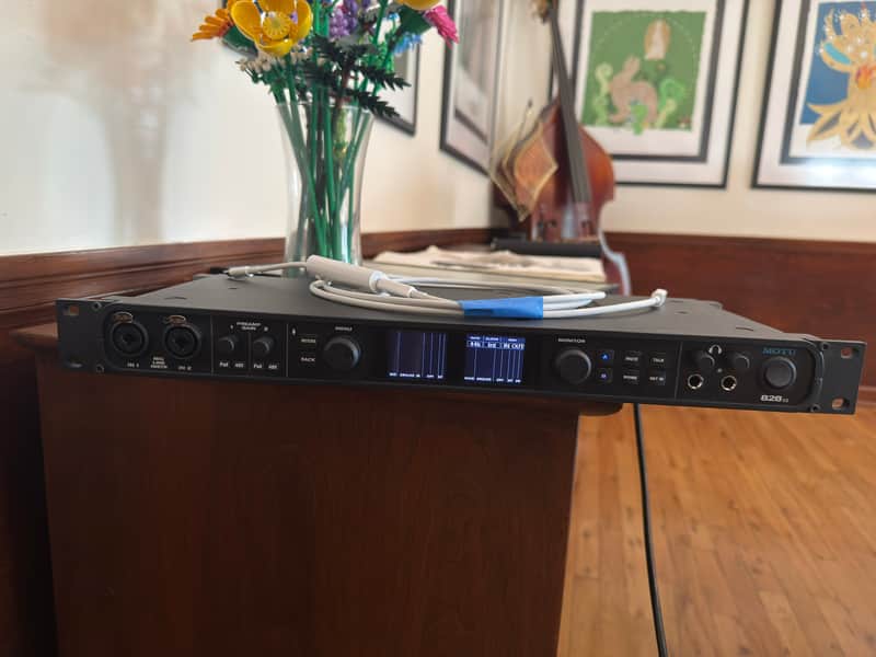 MOTU 828es 28x32 Thunderbolt and USB Audio Interface 2017 - Present - Black image 1