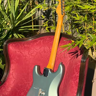 Fender American Vintage '62 Stratocaster 1989 - 1996 Ocean Turquoise image 8