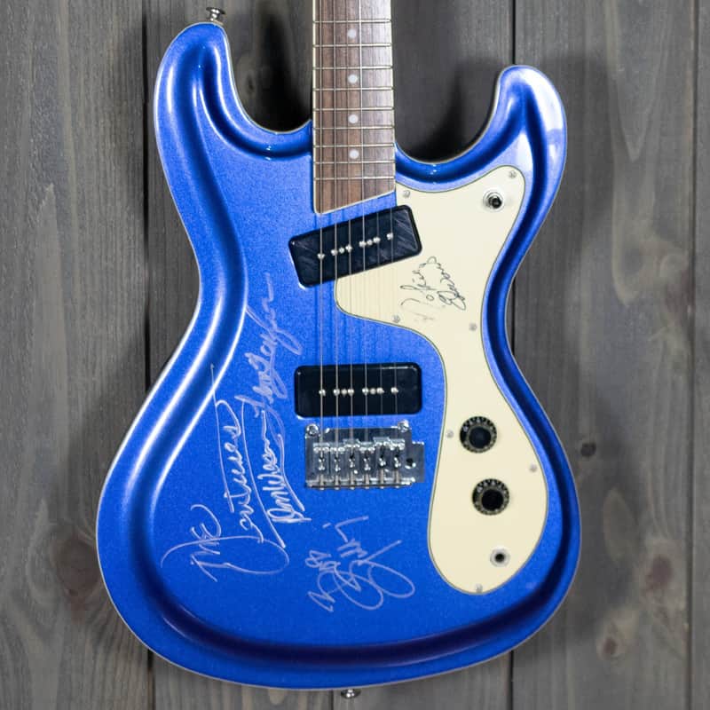 Ventures Autographed Wilson Bros. VM-65 w/ Gig Bag (Used) image 1