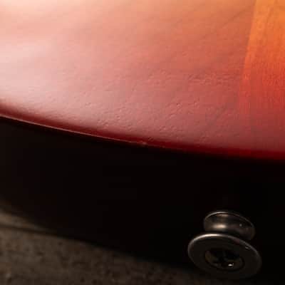 Gibson Les Paul Tribute Satin, Satin Cherry Sunburst | Demo image 20