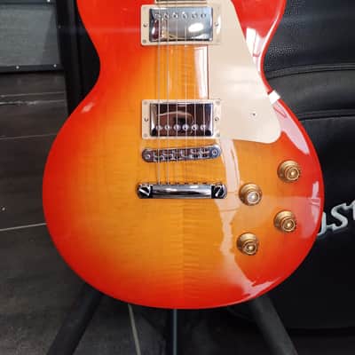 Gibson Les Paul Studio Figured 2025 - Washed Cherry Sunburst image 3