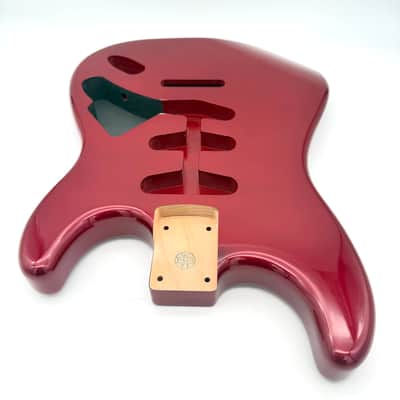 HooDoo Stratocaster Body Alder Metallic Red hsb6555 Bild 4