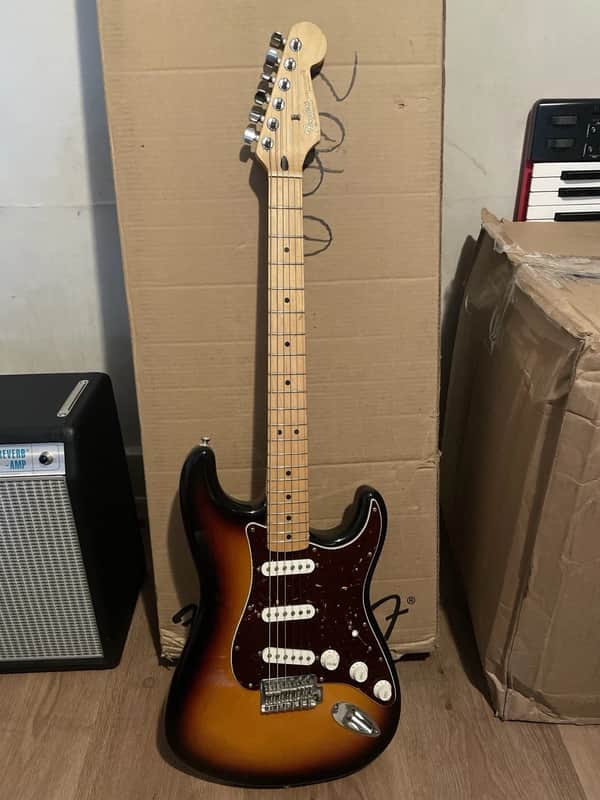 Fender Standard Sunburst Stratocaster MIM 1999 image 1