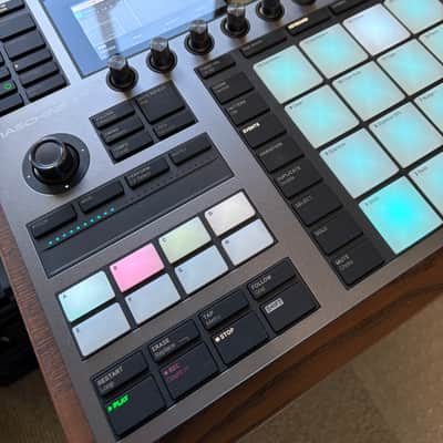 Native Instruments Maschine Plus 2020 - Present - Black image 5