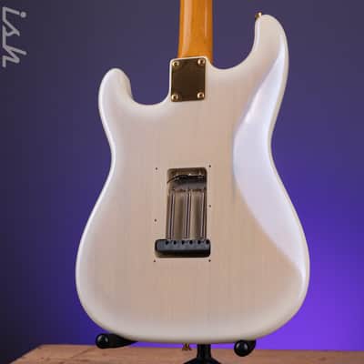 2004 Fender '57 Reissue Stratocaster ST80-SPL White Burst image 13
