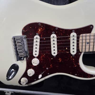 Fender Deluxe Stratocaster 2008 - White Pearl image 4