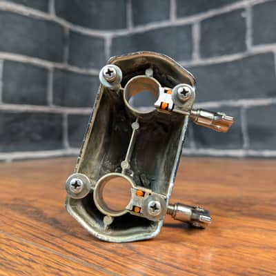 CB SP Series Bass Drum Double Mount – 5/8" Tom Arm Fit – 1 3/4" × 2 5/8" Hole Spacing – Chrome Hardware – Light Wear – Solid Mounting Solution image 7