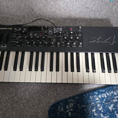 Dave Smith Instruments Mopho x4 44-Key 4-Voice Polyphonic Synthesizer 2013 - 2018 - Black with Wood Sides