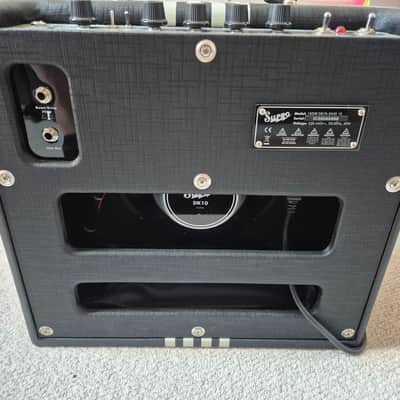 Supro 1820R Delta King 10 5-Watt 1x10" Guitar Combo 2021 - Present - White / White Stripes image 4