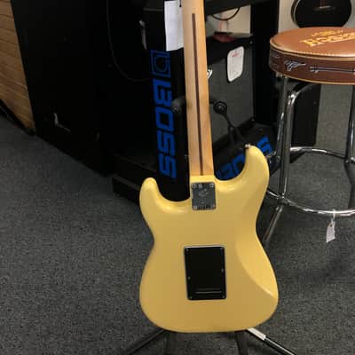 Fender Player Stratocaster HSH Buttercream image 4