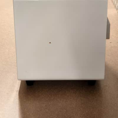 Ferguson Hill FH008 Powered Subwoofer | White Gloss Finish | 200W | Audiophile image 5
