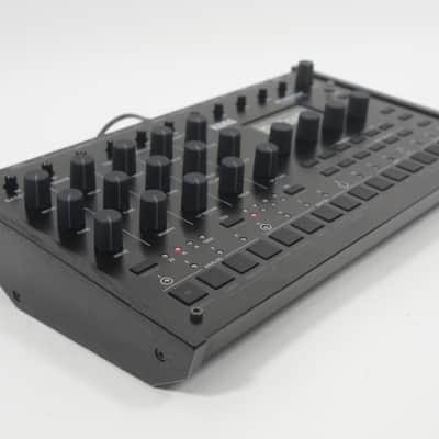 KORG drumlogue Hybrid Drum Machine Analog / Digital Synthesis, Sampler, Sequencer, Effects MINT image 4