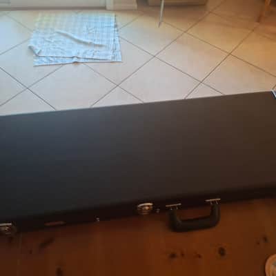Gator GWE-ELEC Economy Wood Solidbody Electric Guitar Case 2010s - Black image 2