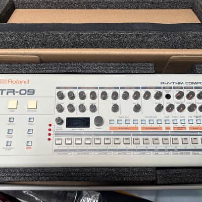 Roland TR-09 Rhythm Composer Boutique Drum Machine image 1