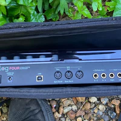 Elektron Analog Four MK1 / Decksaver / Soft Case image 12