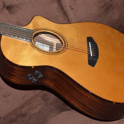 Breedlove Thinline Performer Pro Concert 2024 - high gloss image 2