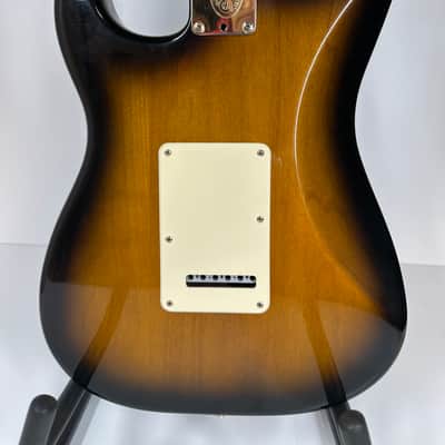 Fender 50th Anniversary American Deluxe Stratocaster 2004 - Sunburst image 17