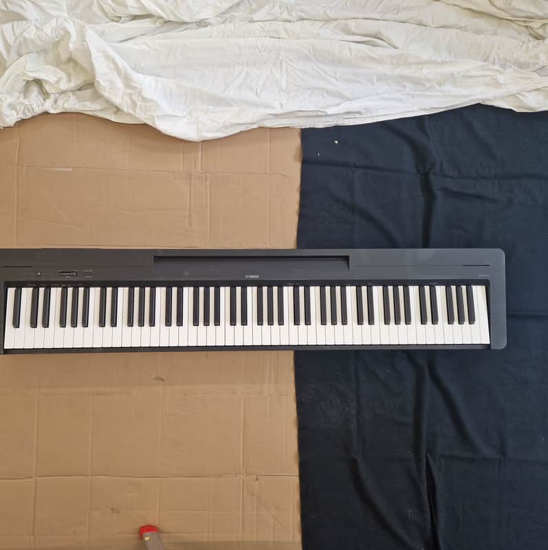 Yamaha P-145 B 2020 - Black image 1