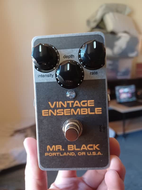 Mr. Black Vintage Ensemble